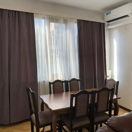 Apartment In The Center Of Yerevan Exterior photo